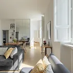 Iflat Contemporary Elegant Skyline In Rome
