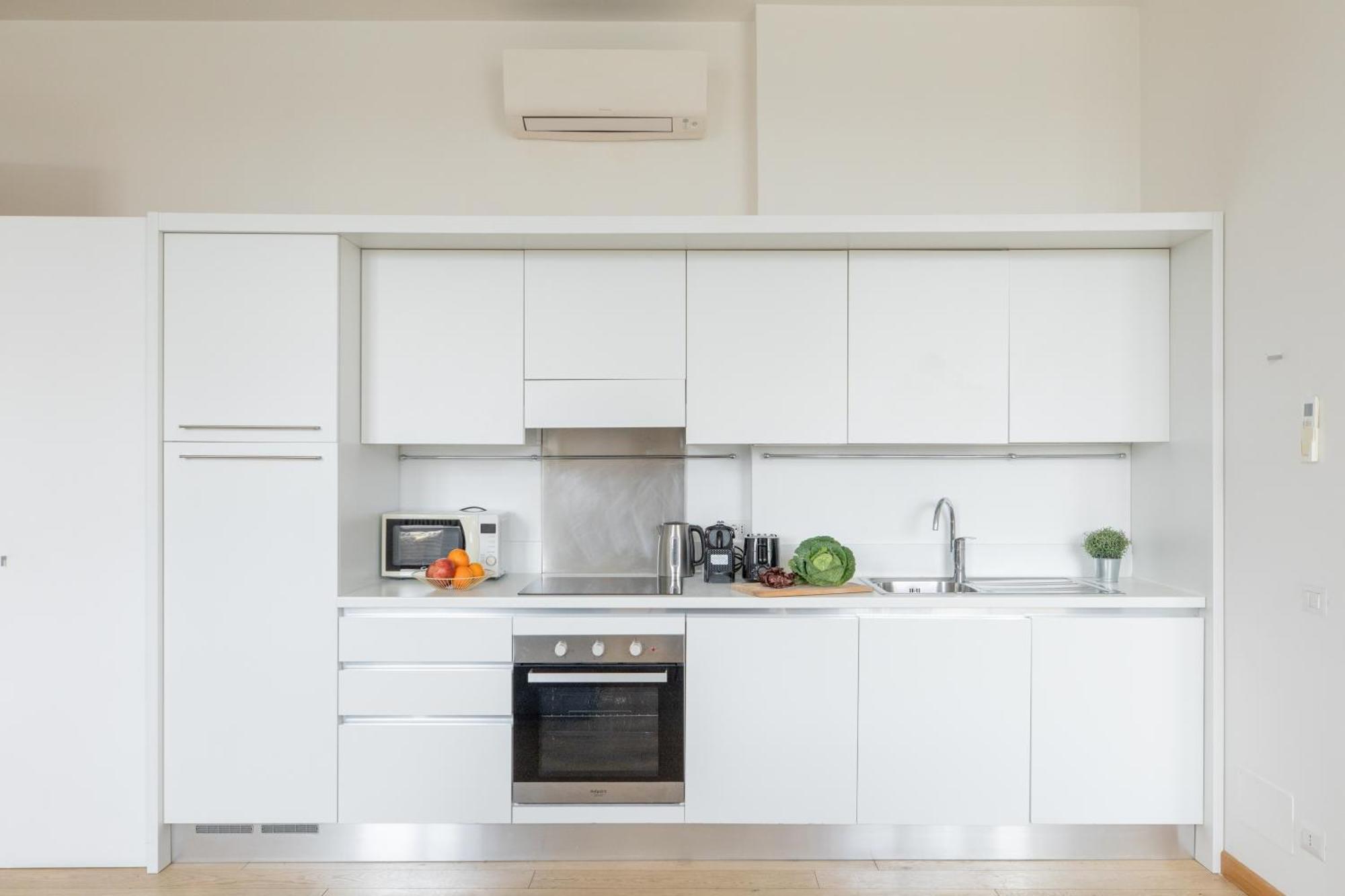 Iflat Contemporary Elegant Skyline In Roma